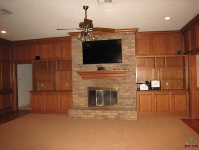 415 Princeton Dr, Tyler, TX 75703 - photo 5