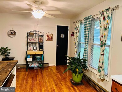 9873 S Congress St, New Market, VA 22844 - photo 6