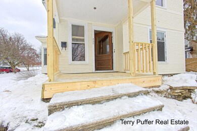 528 S Jefferson St, Hastings, MI 49058 - photo 4