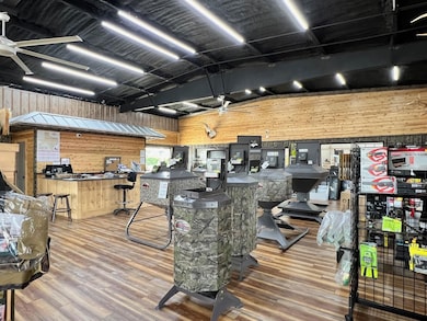 401 E Central Ave, Comanche, TX 76442 - photo 3