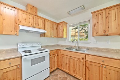 237 Shadowbrook Dr, Cave Junction, OR 97523 - photo 3