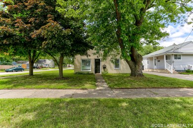 4439 Walton Ave, Grand Rapids, MI 49548-