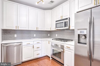 Dominion Heights unit 204, Arlington, VA 22207 - photo 2