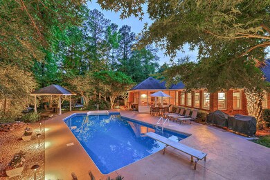 Saltwater Pool w/lights