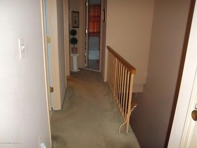 21 Iris Ct, Staten Island, NY 10309 - photo 6