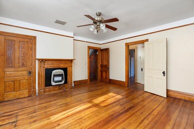 476 Walnut Ave, Waynesboro, VA 22980 - photo 3