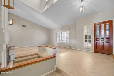 2310 E Huron Ct-6