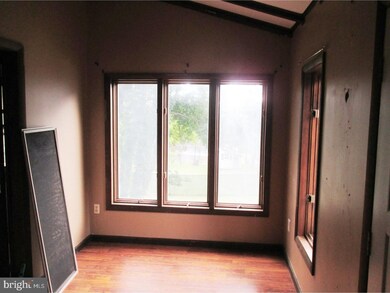 33 Edgehill Rd, Boyertown, PA 19512 - photo 3