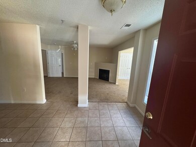 2511 Huntscroft Ln unit 101, Raleigh, NC 27617 - photo 3