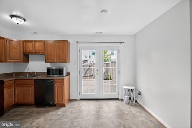 8530 Southlawn Ct, Alexandria, VA 22309 - photo 7