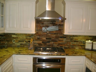 2917 Encino Ave, Bay City, TX 77414 - photo 6