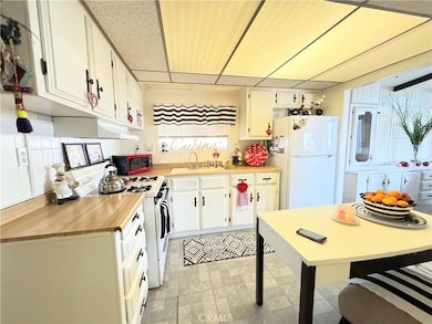 26871 Alessandro Blvd unit 65, Moreno Valley, CA 92555 - photo 4