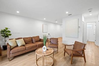 817 Tequesta St unit 3, Fort Lauderdale, FL 33312 - photo 4