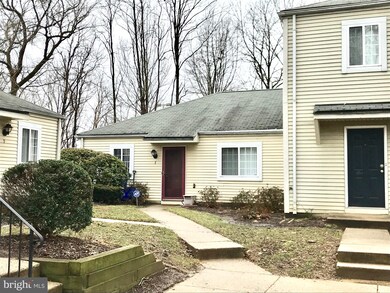 7 Stoney Point Ct, Germantown, MD 20876 - photo 2