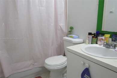 942 SW 8th Place, Homestead, FL 33034 - photo 5