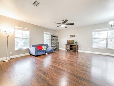 202 Pecan Valley Ct, Friendswood, TX 77546 - photo 6