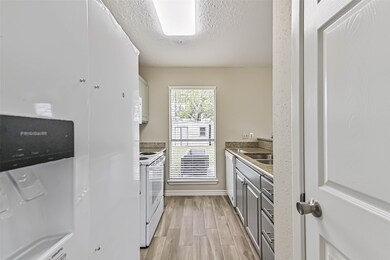 2512 Ironclad Dr, League City, TX 77573 - photo 7