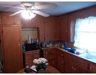 22 Westbrook St, New Bedford, MA 02740 - photo 6