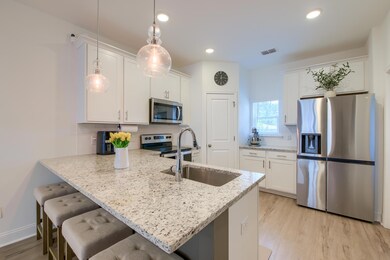 1263 Allusion Ln unit 402, Mount Pleasant, SC 29466 - photo 6