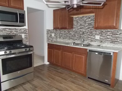 Kitchen2.JPG