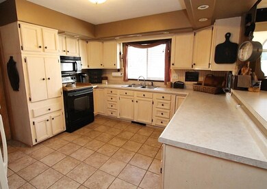 6891 W Crestwood Dr, Delphi, IN 46923 - photo 6