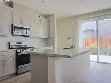 2151 Daimler St, Lathrop, CA 95330 - photo 7