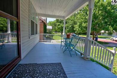 717 E 5th St, Newton, KS 67114 - photo 4