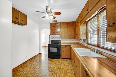 236 N Wright St, Griffith, IN 46319 - photo 4