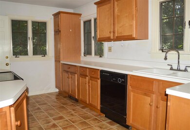 15 Crescent St, Keene, NH 03431 - photo 3