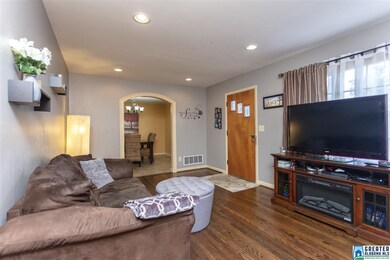 705 27th Ave NE, Center Point, AL 35215 - photo 3