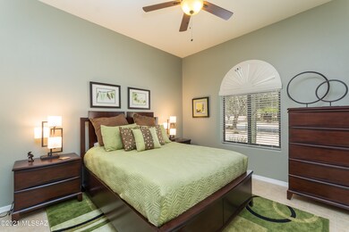 9697 N Golden Sun Dr, Tucson, AZ 85737 - photo 6