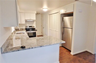 46 Hewett St unit 1, Warwick, RI 02889 - photo 2