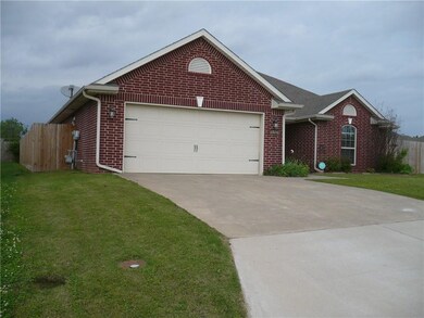 1924 River Birch Dr, Shawnee, OK 74804 - photo 3