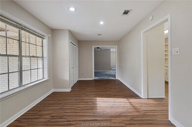 1812 Hondo Dr, College Station, TX 77840 - photo 5