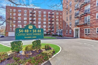 54-44 Little Neck Pkwy unit 5O, Little Neck, NY 11362 - photo 2