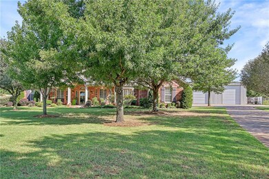 2105 NE 15th St, Moore, OK 73160 - photo 4