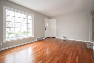 20612 Hansen Rd, Maple Heights, OH 44137 - photo 6