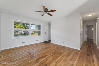 photos_web_resolution_117_Locust_Park_Co