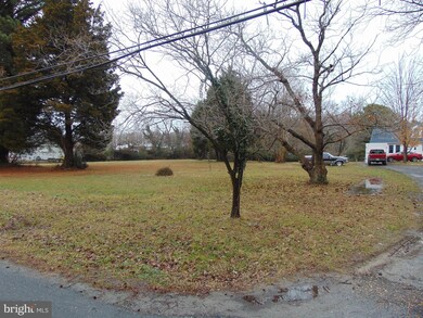 4105 Cadle Creek Rd, Edgewater, MD 21037 - photo 2