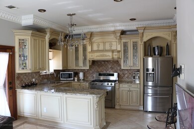 28 Gansevoort Blvd, Staten Island, NY 10314 - photo 7