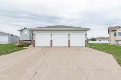 1109 Bouyer Place, Bismarck, ND 58504 - photo 3