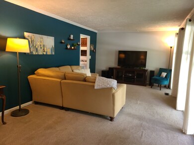 704 E Elm St, Wheaton, IL 60189 - photo 3