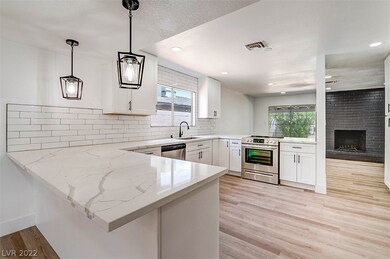 3834 Casa Blanco Place, Las Vegas, NV 89121 - photo 7