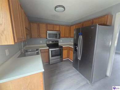 805 Andra Dr, Radcliff, KY 40160 - photo 3