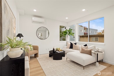 6538 Latona Ave NE, Seattle, WA 98115 - photo 3