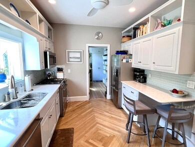 10 Chester St unit 5, Cambridge, MA 02140 - photo 2