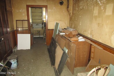 1011 N Vine St, Shamokin, PA 17872 - photo 4