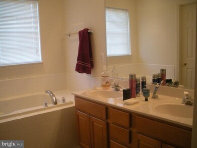 6037 Hot Spring Ln, Fredericksburg, VA 22407 - photo 4