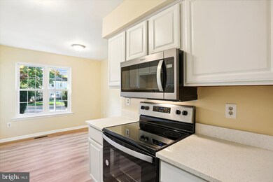 17509 Gallagher Way, Olney, MD 20832 - photo 4