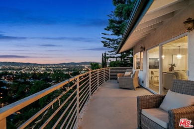 3909 Glenridge Dr, Sherman Oaks, CA 91423 - photo 3